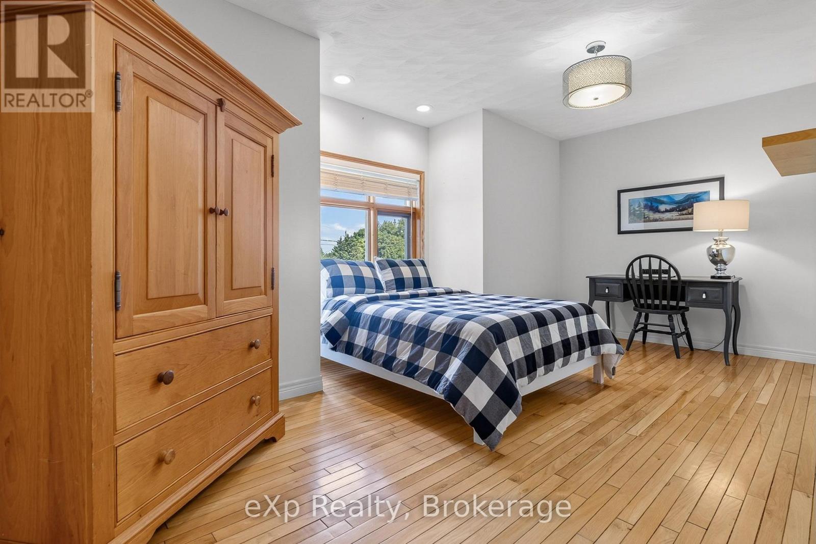 263 LAURIER STREET W - 21