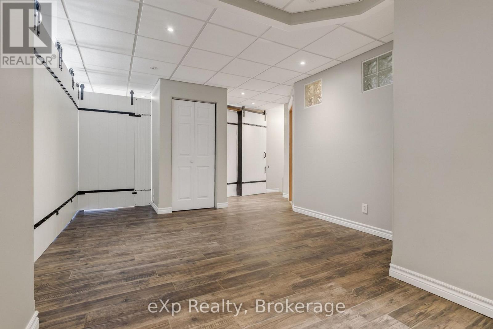 263 LAURIER STREET W - 25