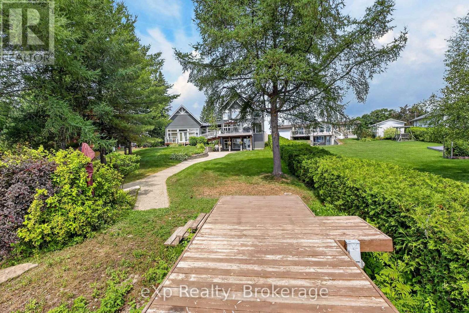 263 LAURIER STREET W - 39