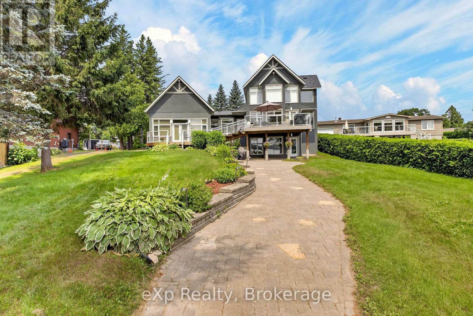 263 LAURIER STREET W - 42