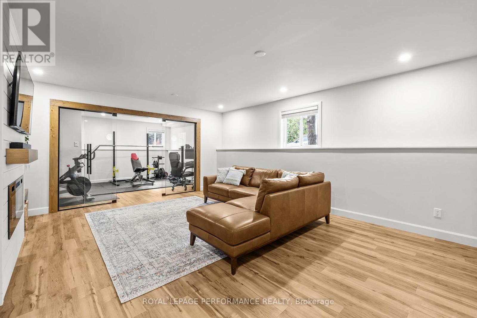 14 MARIA STREET - 26