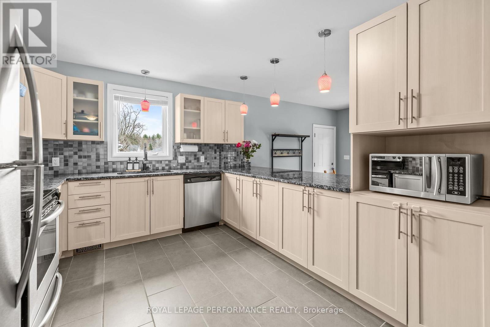 14 MARIA STREET - 9