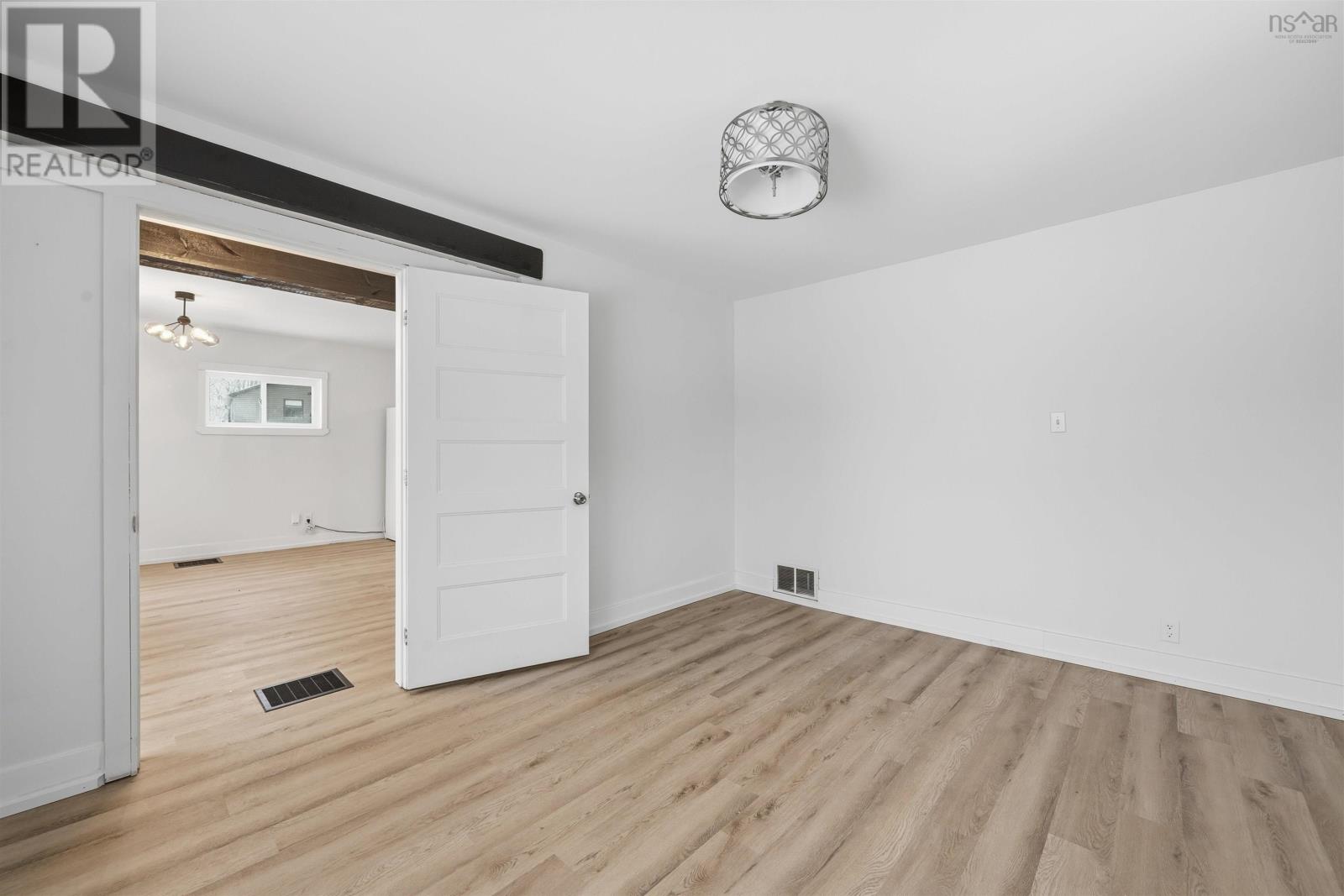 48 Johnson Avenue - 22