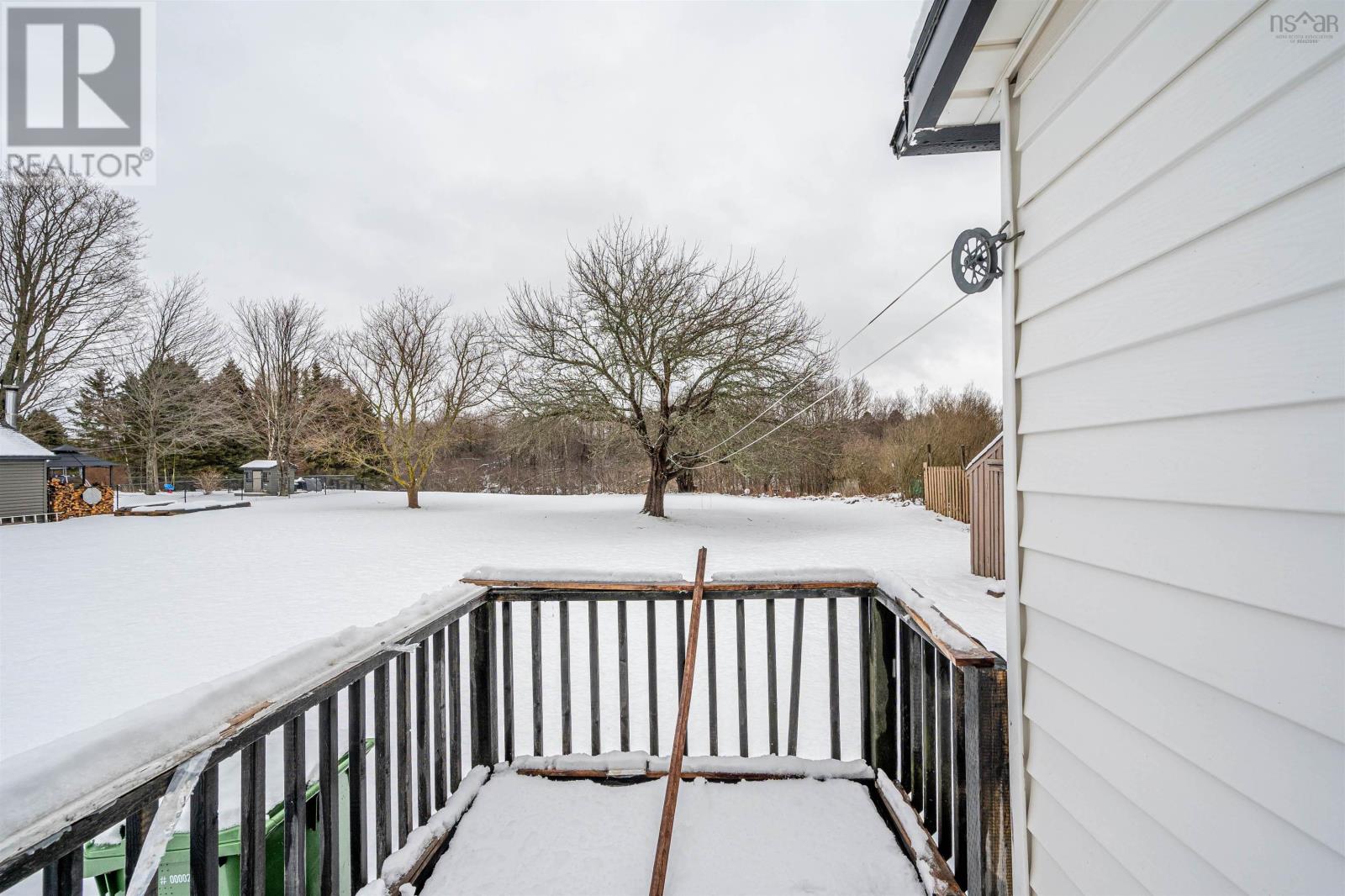 48 Johnson Avenue - 40