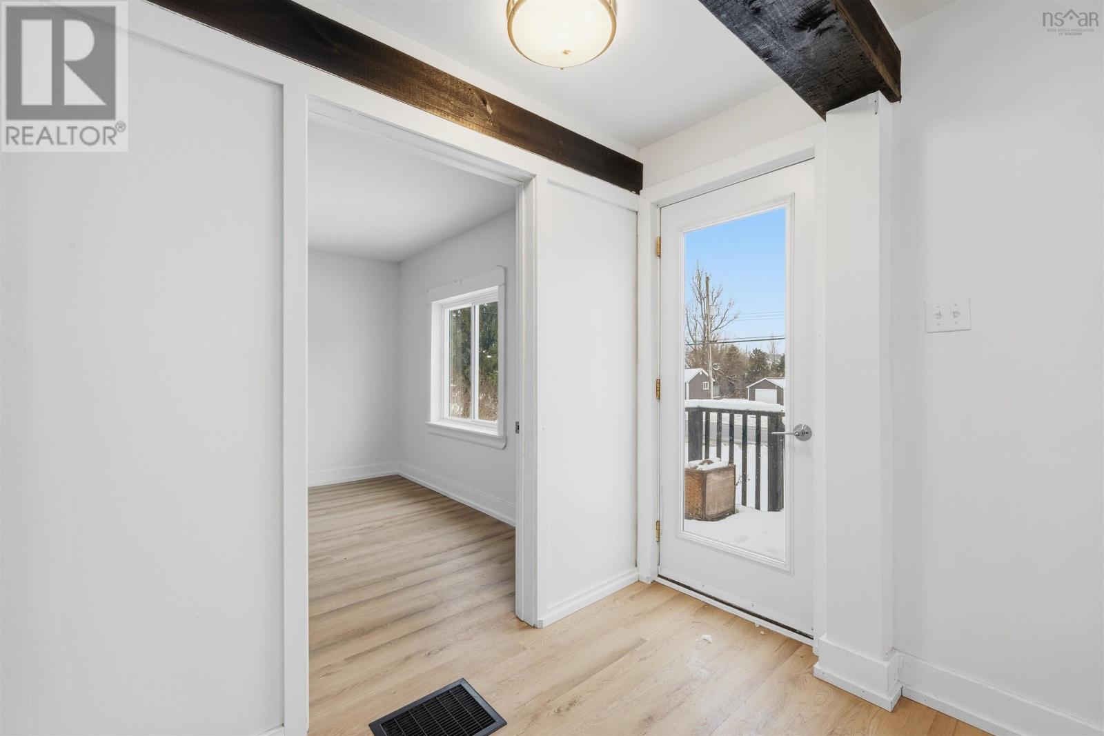 48 Johnson Avenue - 5