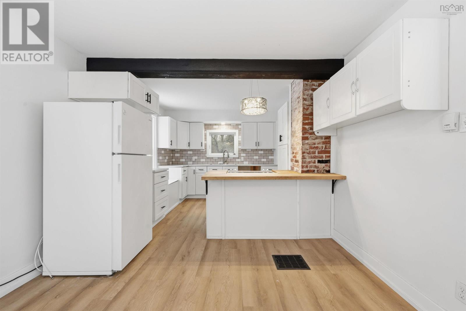 48 Johnson Avenue - 9