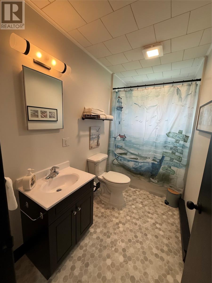 81 Main Street - 28