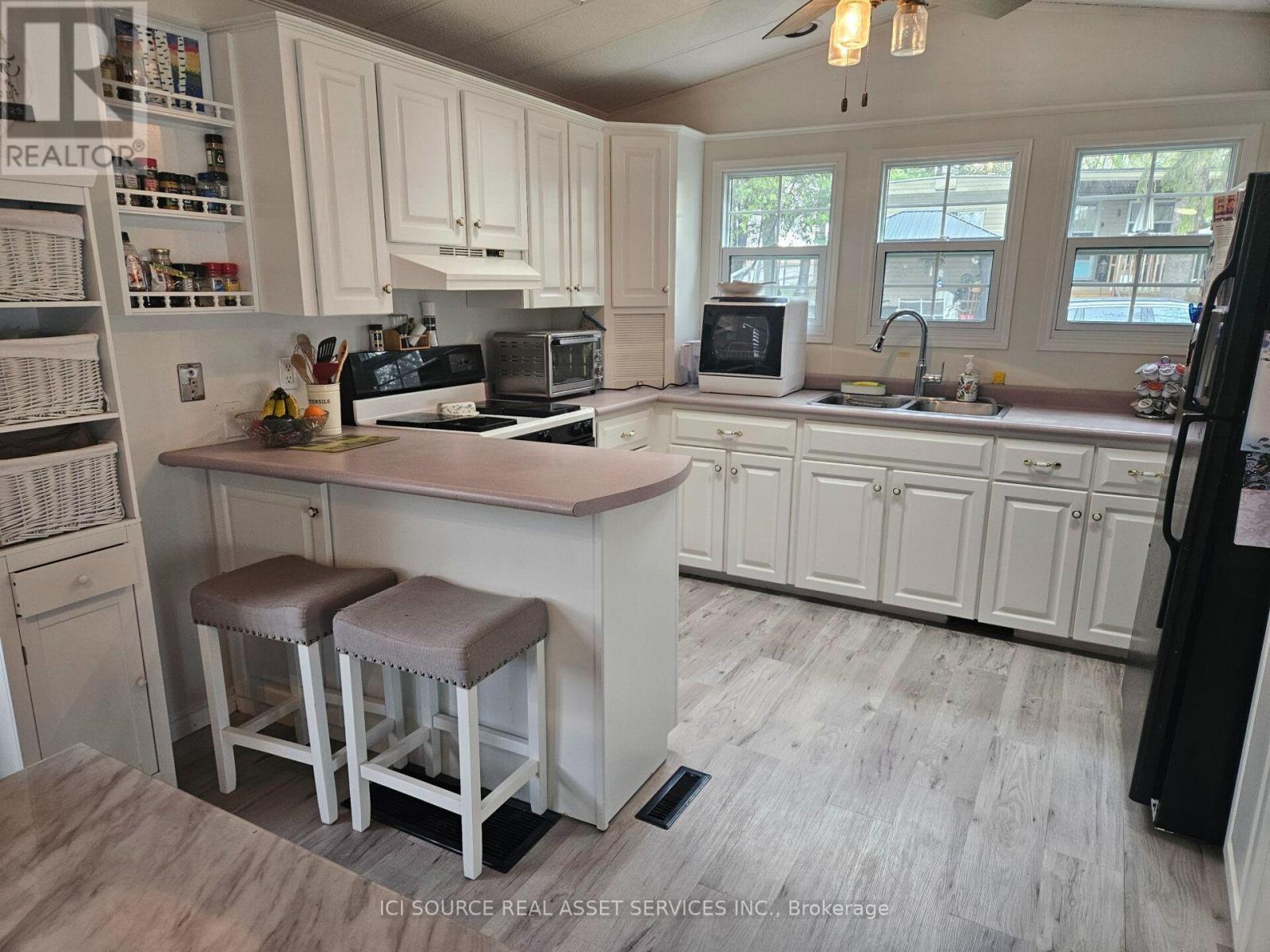 #SITE 14 580 BEAVER CREEK ROAD - 11