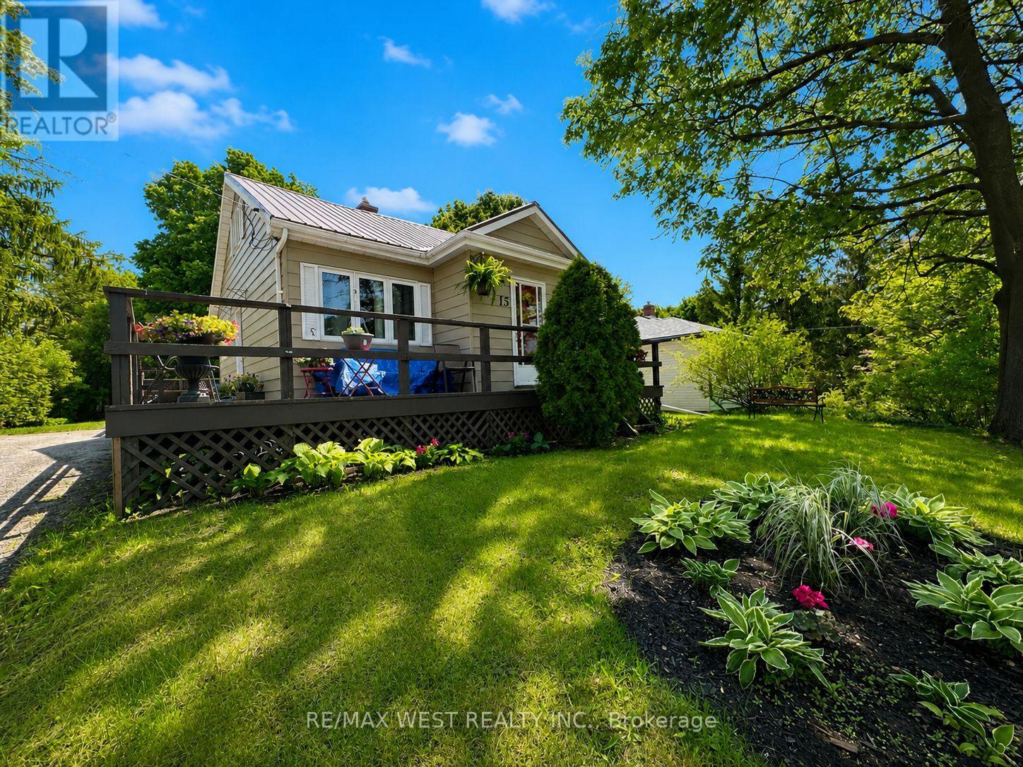 15 MILLWOOD ROAD - 1