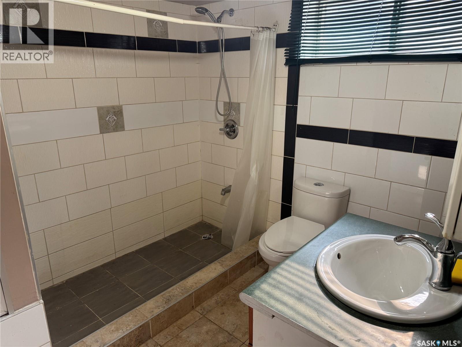 100 105th STREET W - Image 24