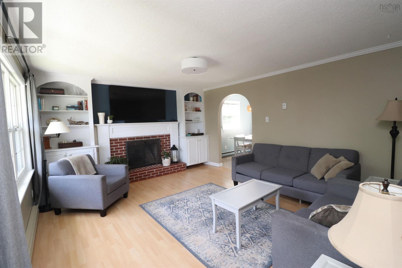 578 GREENFIELD Road - Image 13
