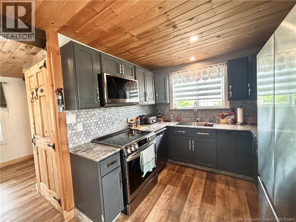 3663 rue Luce - 11