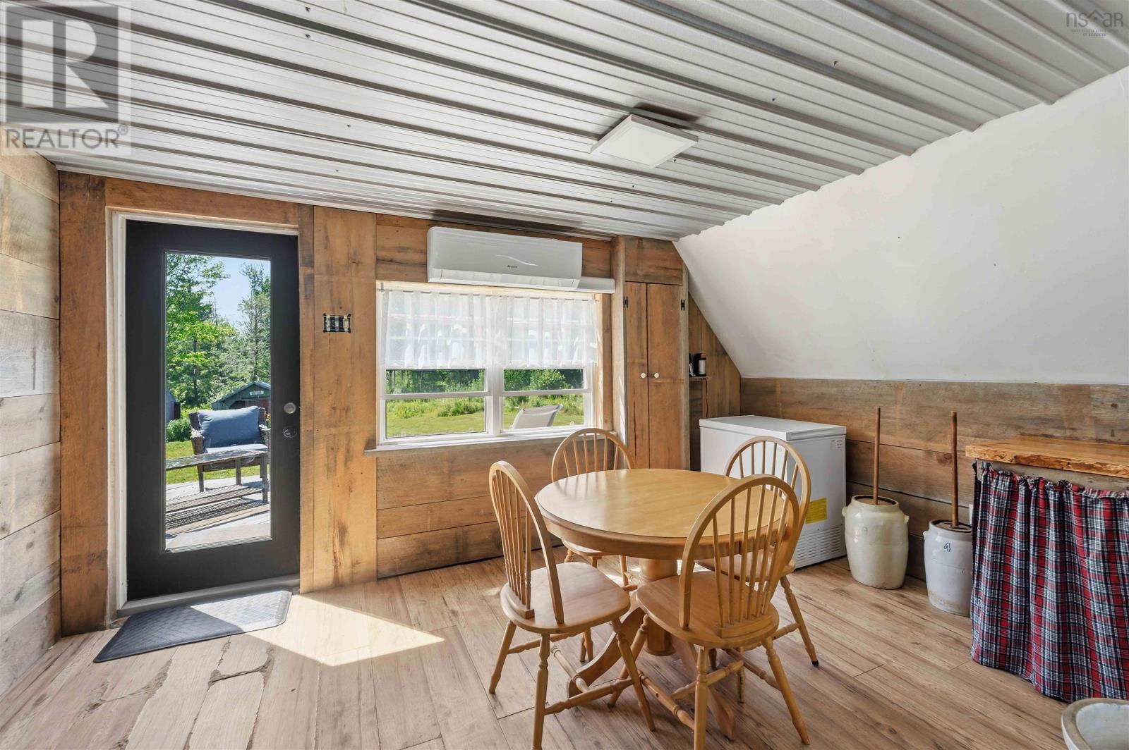 Property 20 of 45 of 552 Beaconsfield Road