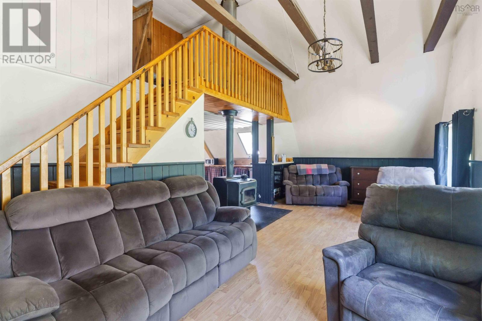 Property 23 of 45 of 552 Beaconsfield Road