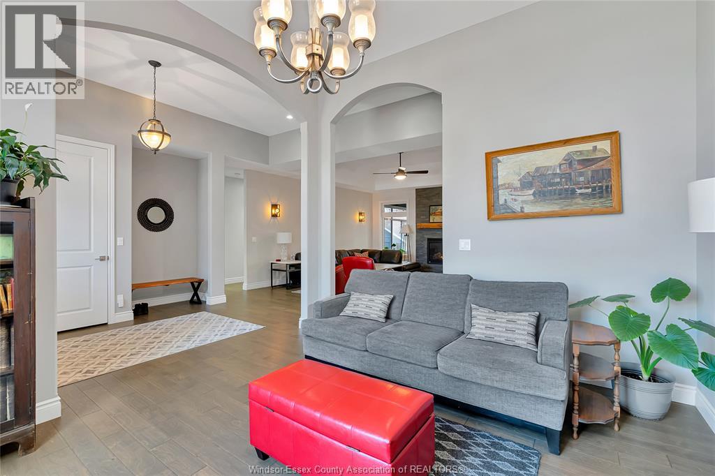 295 CRYSTAL BAY DRIVE - 9