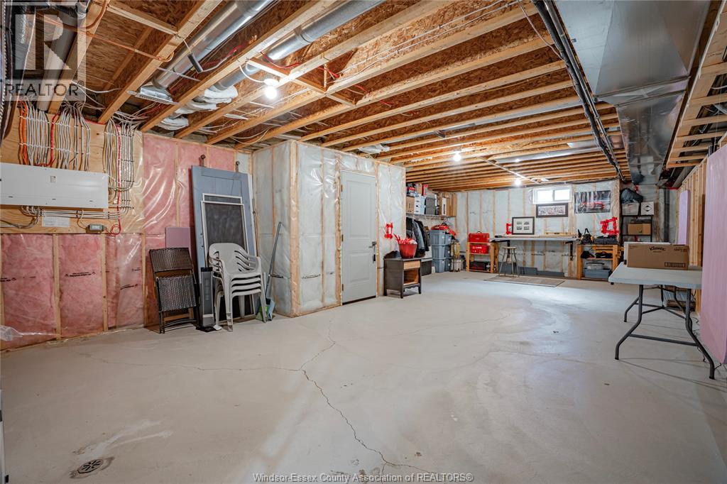 295 CRYSTAL BAY DRIVE - 39