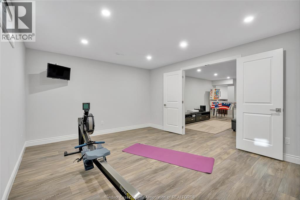 295 CRYSTAL BAY DRIVE - 37