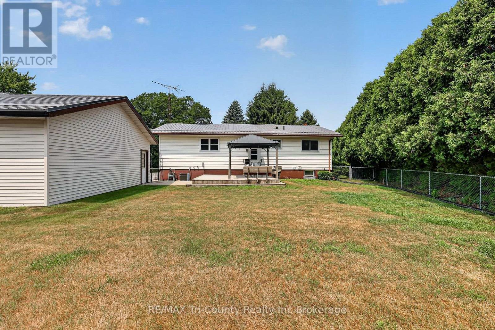 866 NORFOLK COUNTY ROAD 28 ROAD - 47