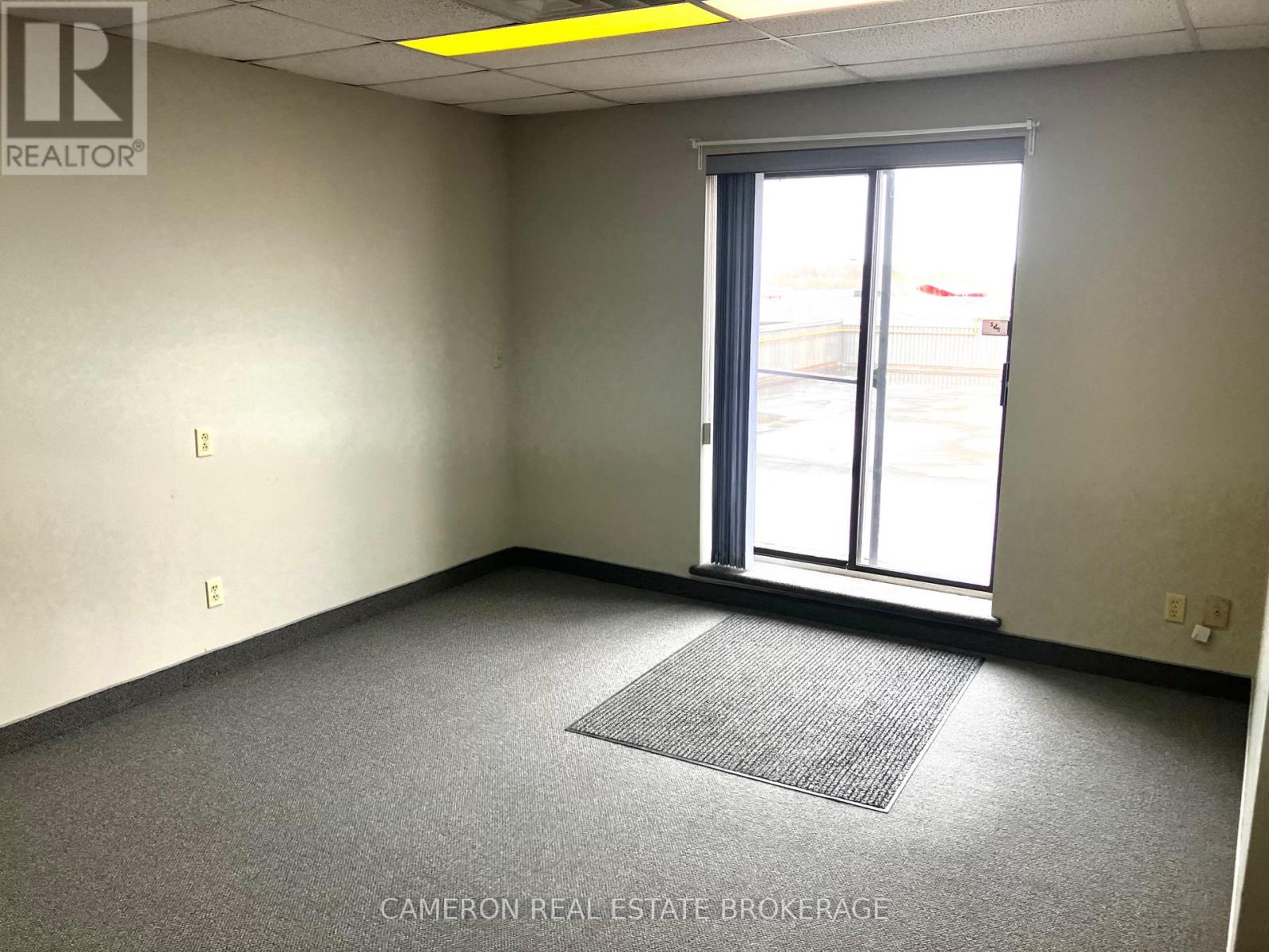 Suites 6 & 7 ( Reception) &7 (2 offices)
