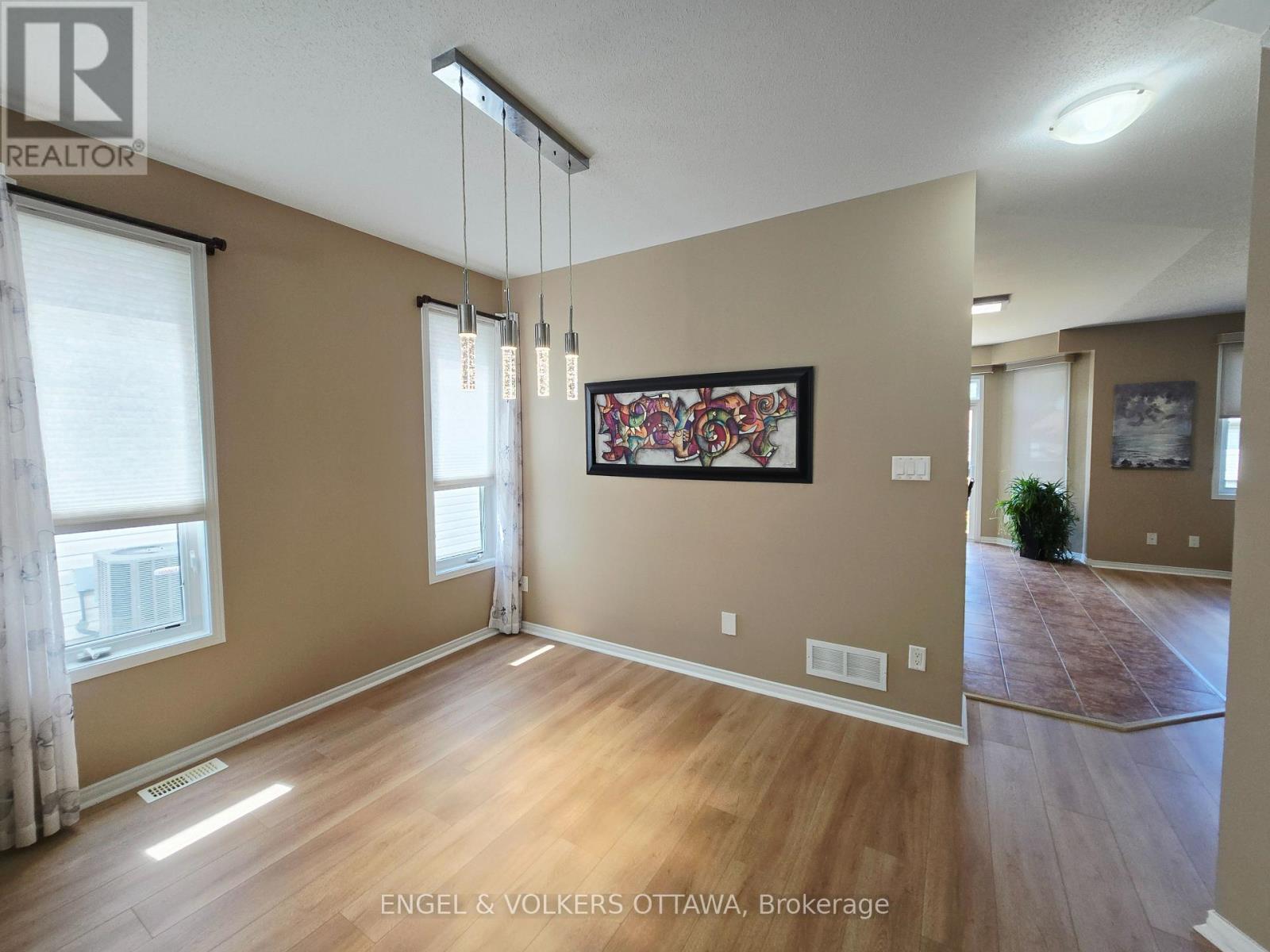 4 Bed, 4 Bath House for Sale in Ottawa – 166 MACARA CRESCENT, Ottawa – MLS# X13540974 - Image 14