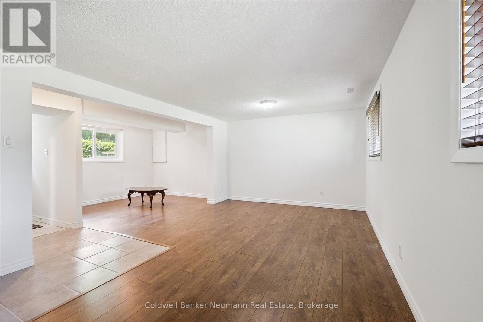 3 MEADOW CRESCENT - 29