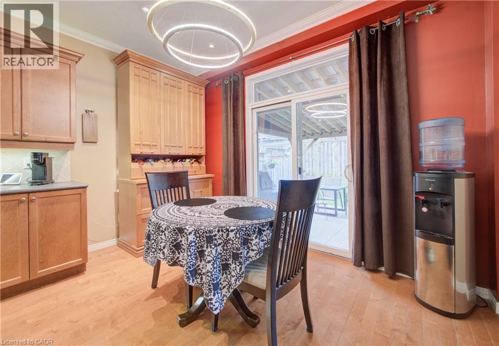 699 COMMONWEALTH Crescent - 13