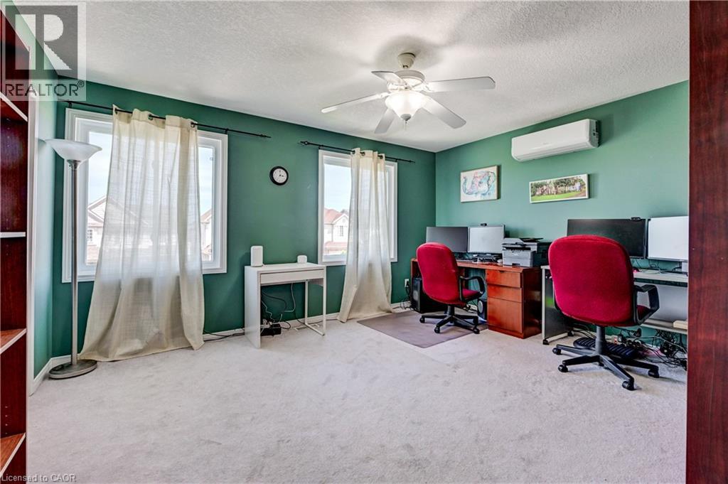699 COMMONWEALTH Crescent - 22