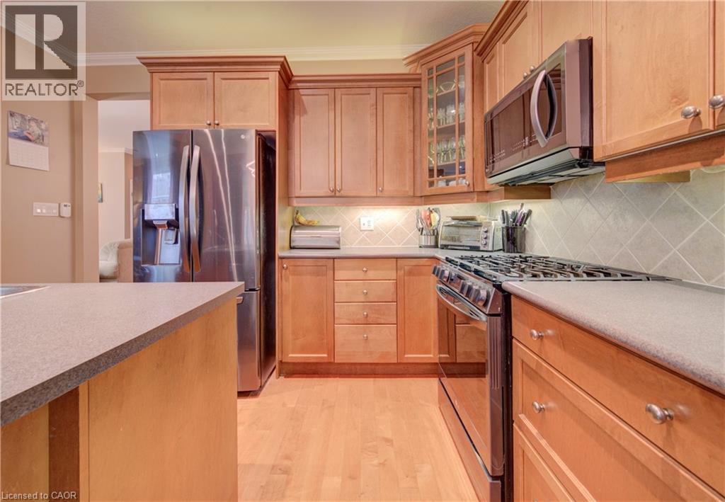 699 COMMONWEALTH Crescent - 11