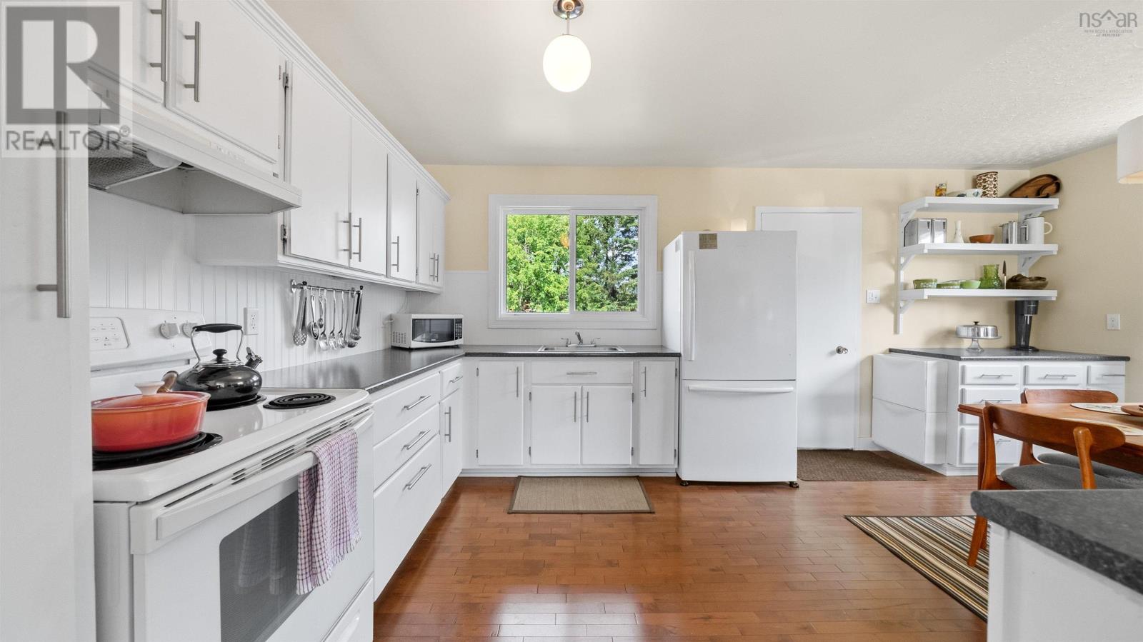 14 Ashgrove Avenue - 11
