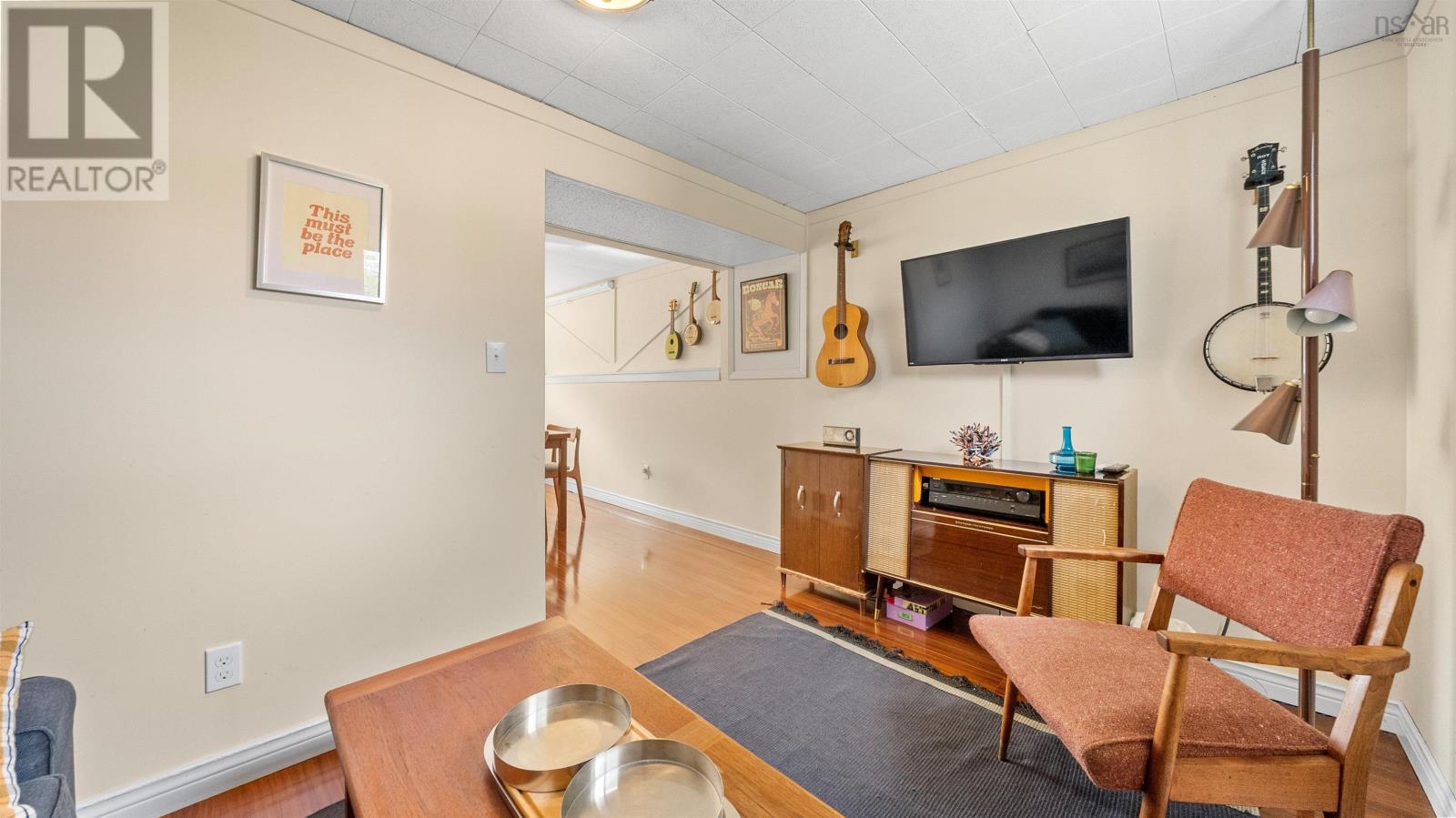 14 Ashgrove Avenue - 24