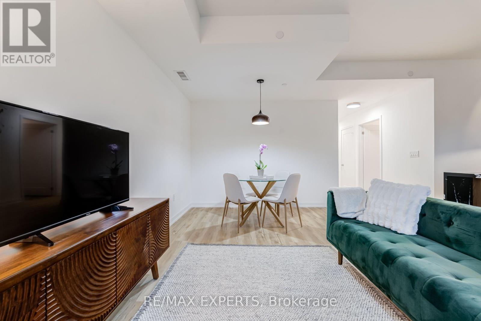 #121 555 WILLIAM GRAHAM DRIVE - Image 15