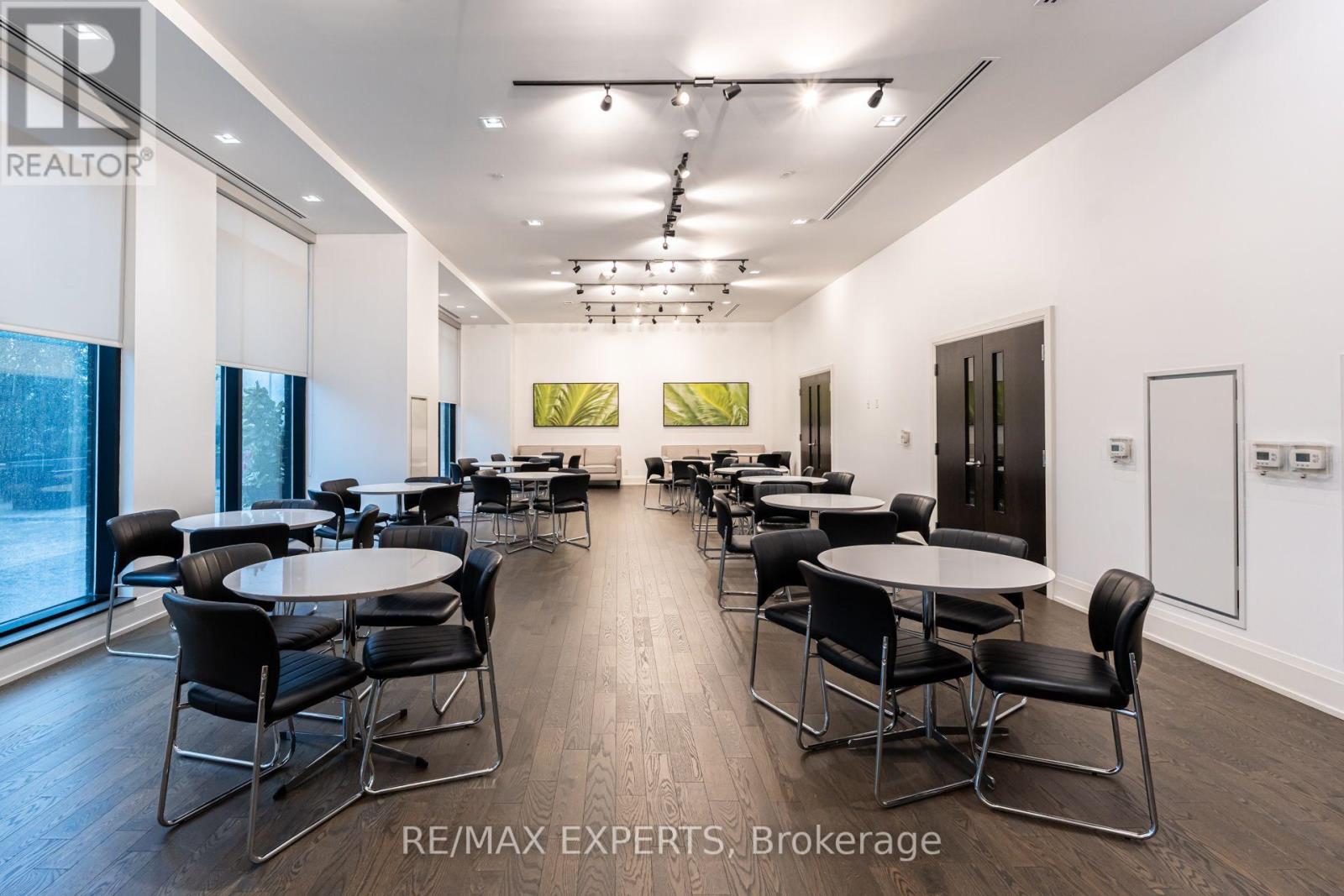 #121 555 WILLIAM GRAHAM DRIVE - Image 30