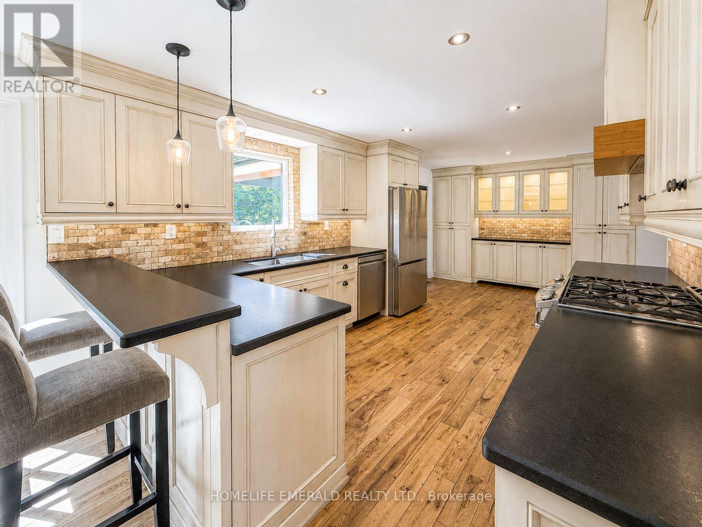 2391 SEADON ROAD - 16