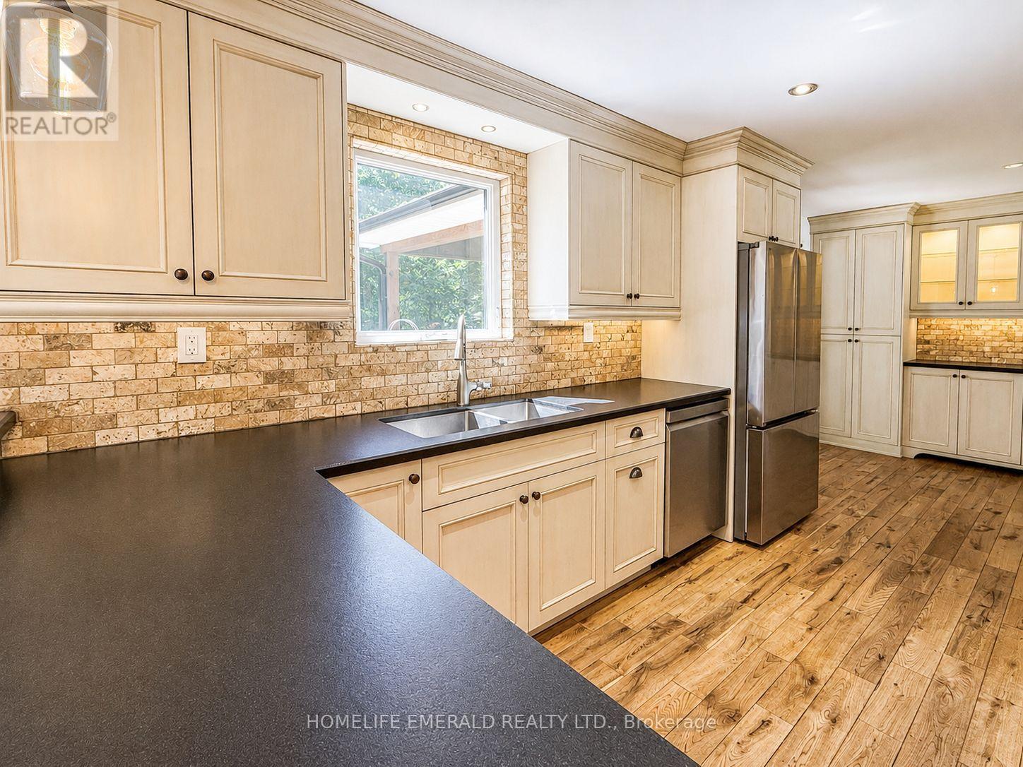 2391 SEADON ROAD - 17