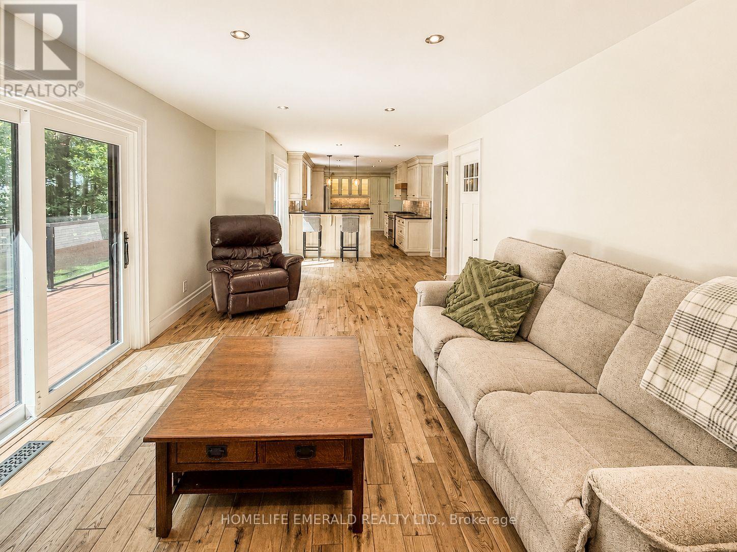 2391 SEADON ROAD - 22