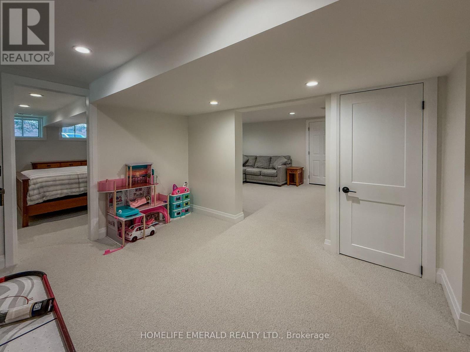 2391 SEADON ROAD - 42