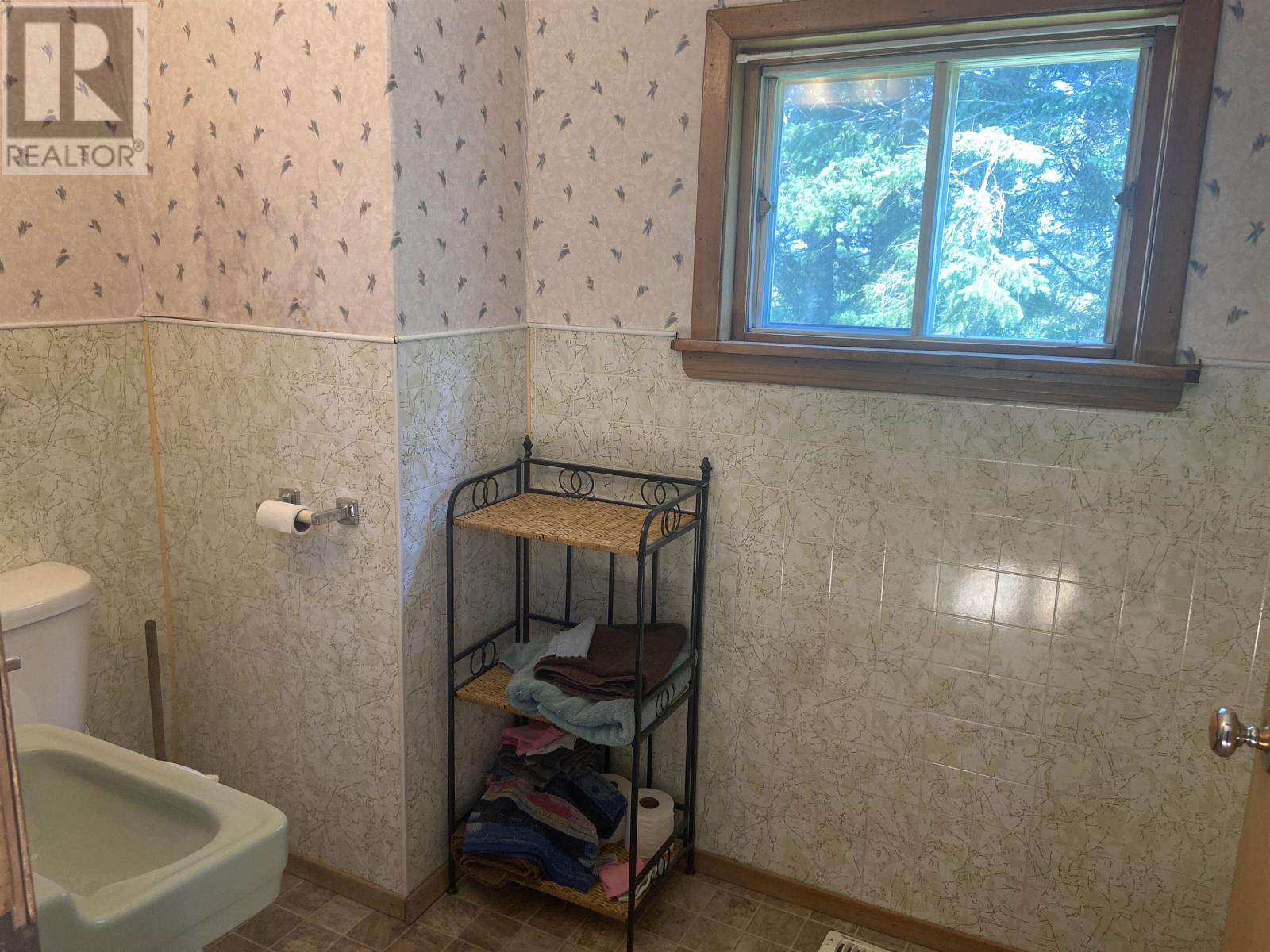 760 Baltic Road - 12