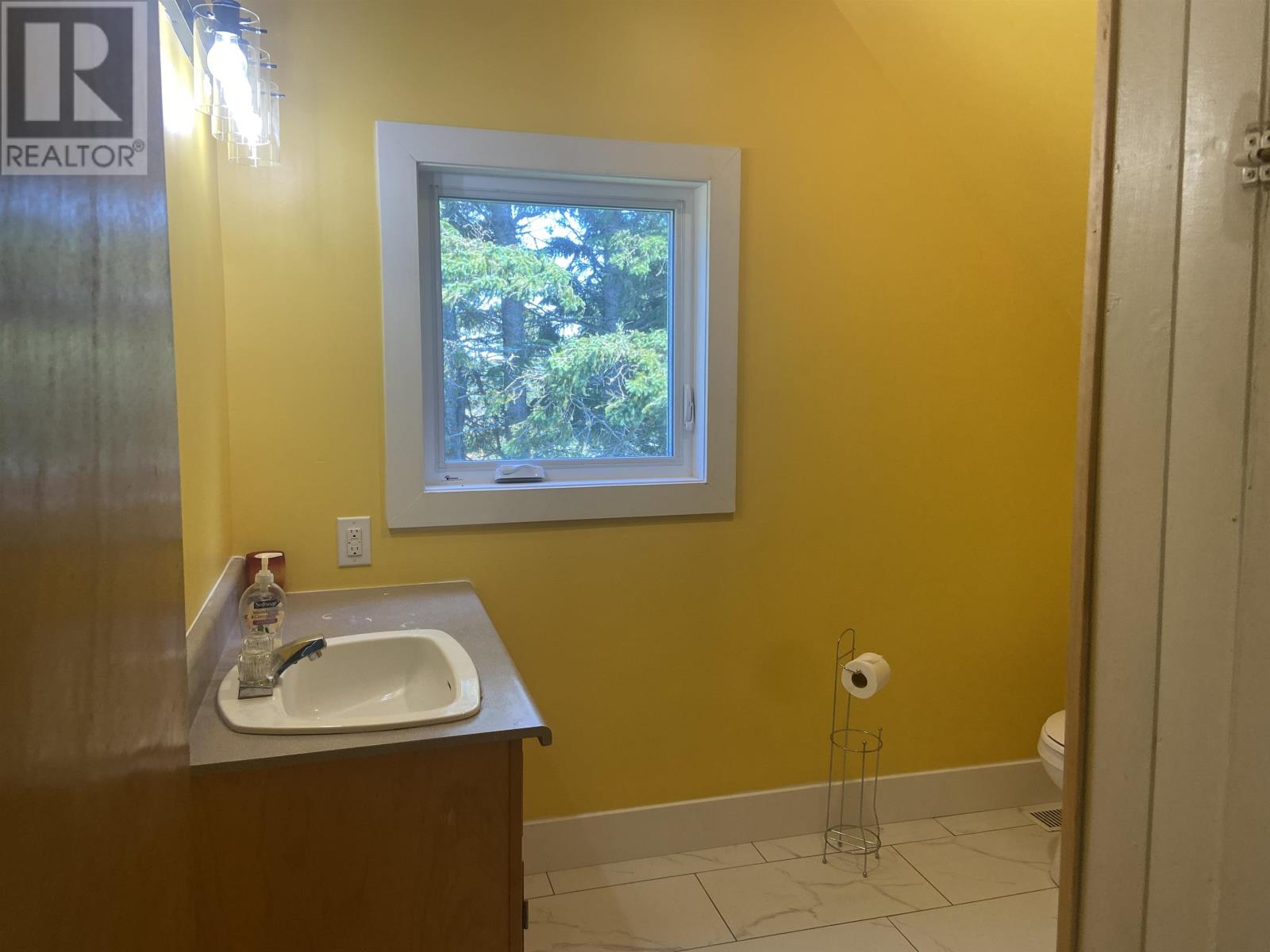 760 Baltic Road - 25