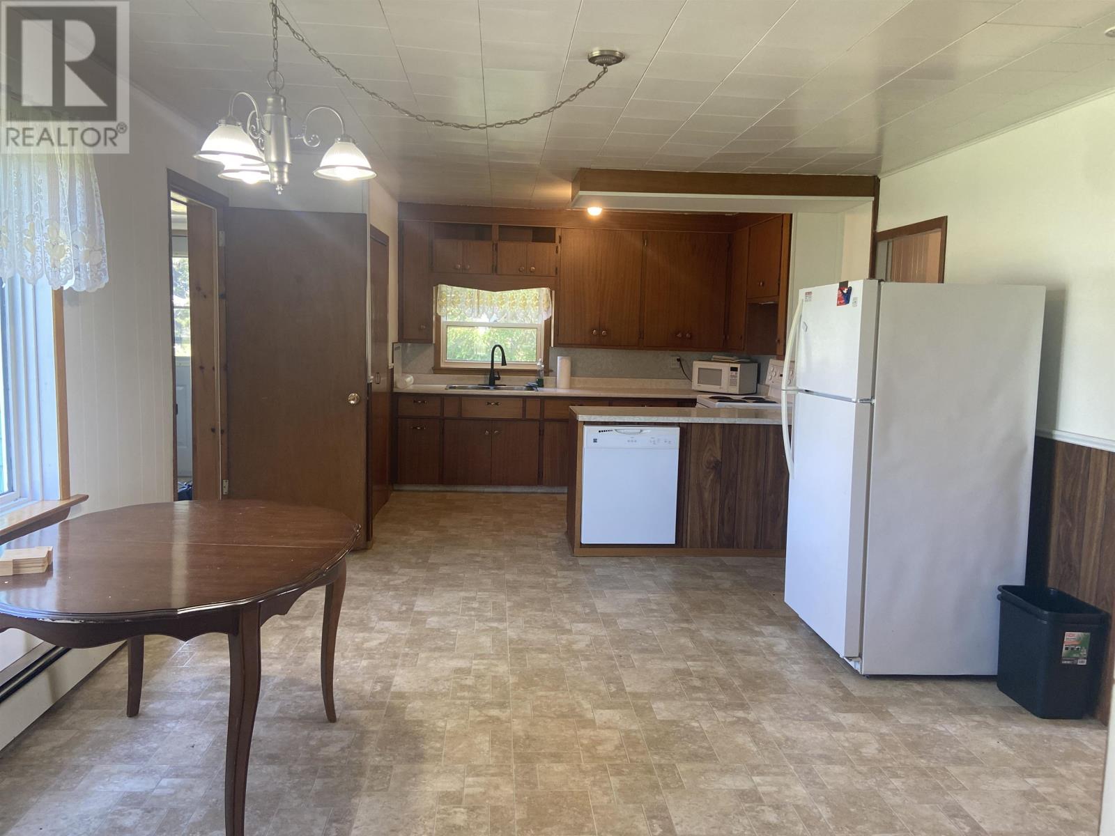 760 Baltic Road - 9