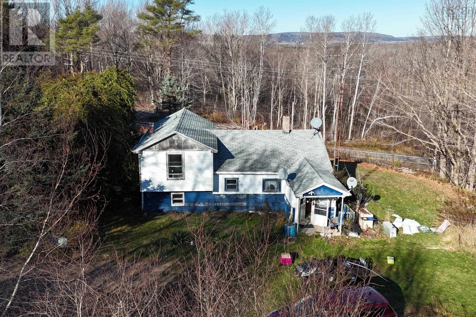 7006 Highway 201 - 8