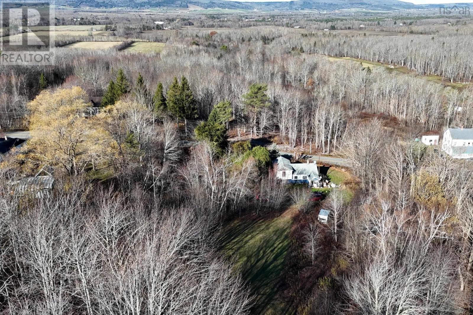 7006 Highway 201 - 7
