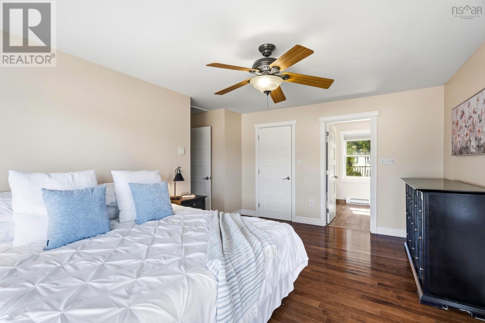 27 Stirling Avenue - 24