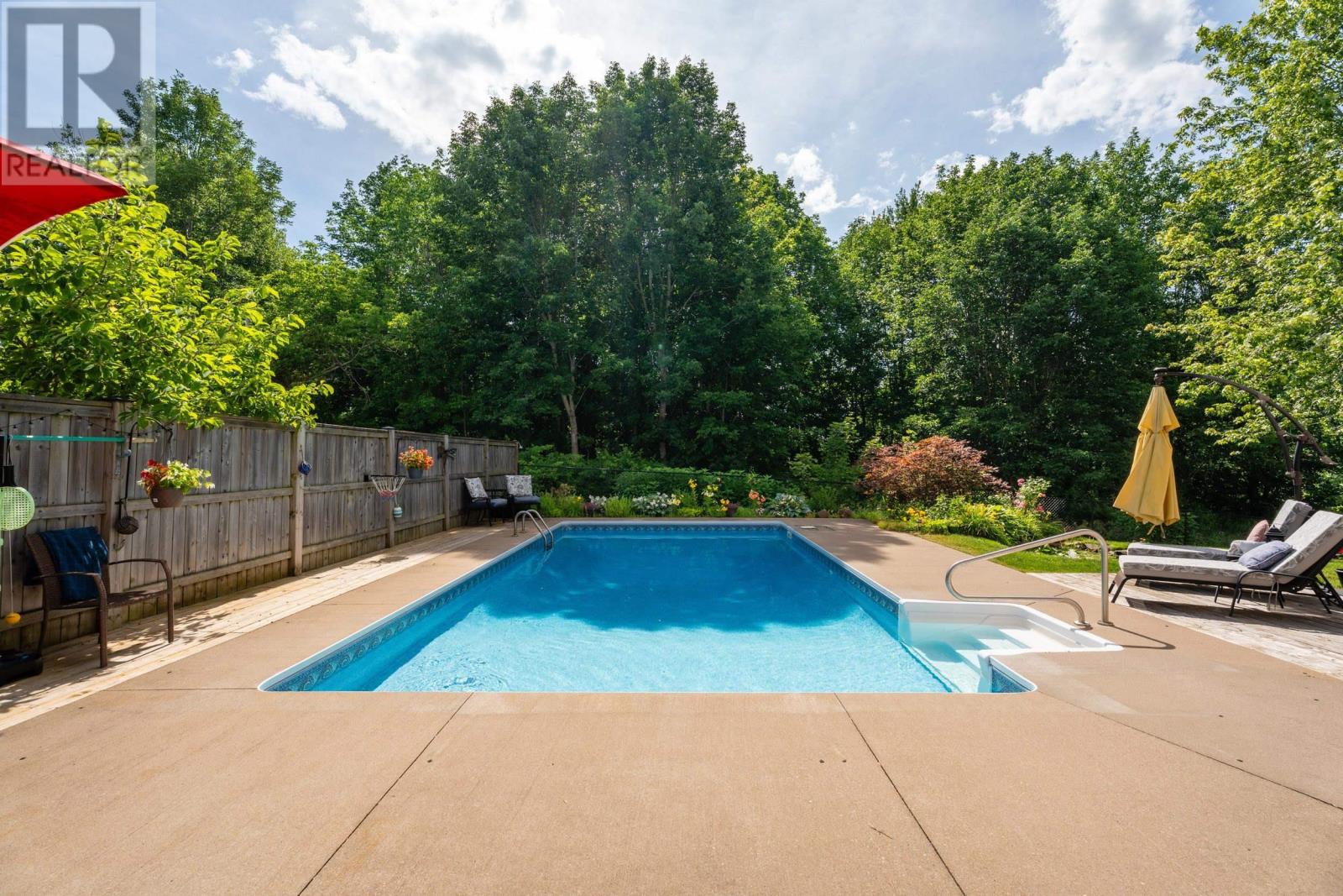 27 Stirling Avenue - 42