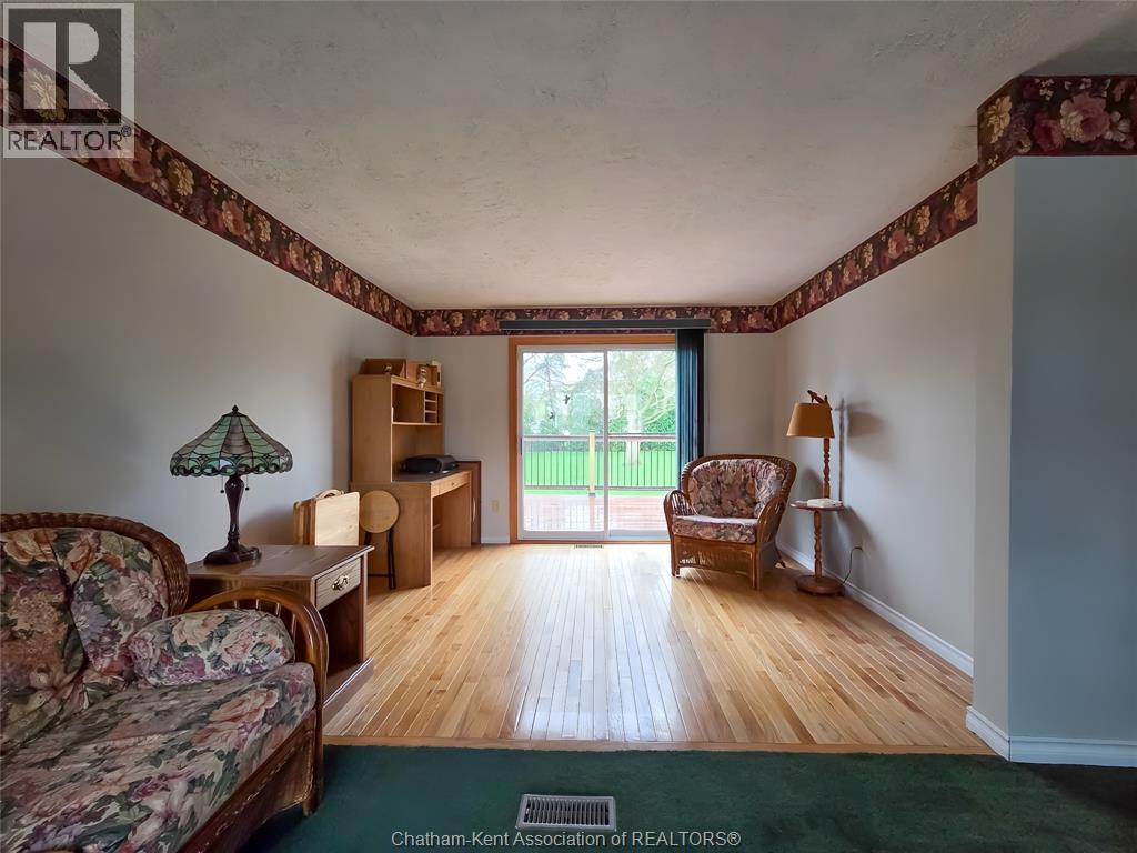 426 Victoria AVENUE - 12