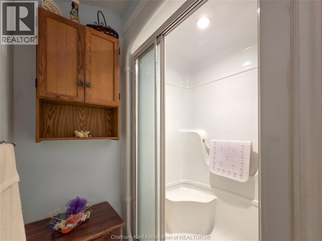 426 Victoria AVENUE - 38