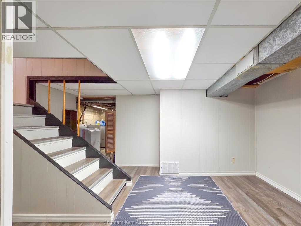 426 Victoria AVENUE - 28