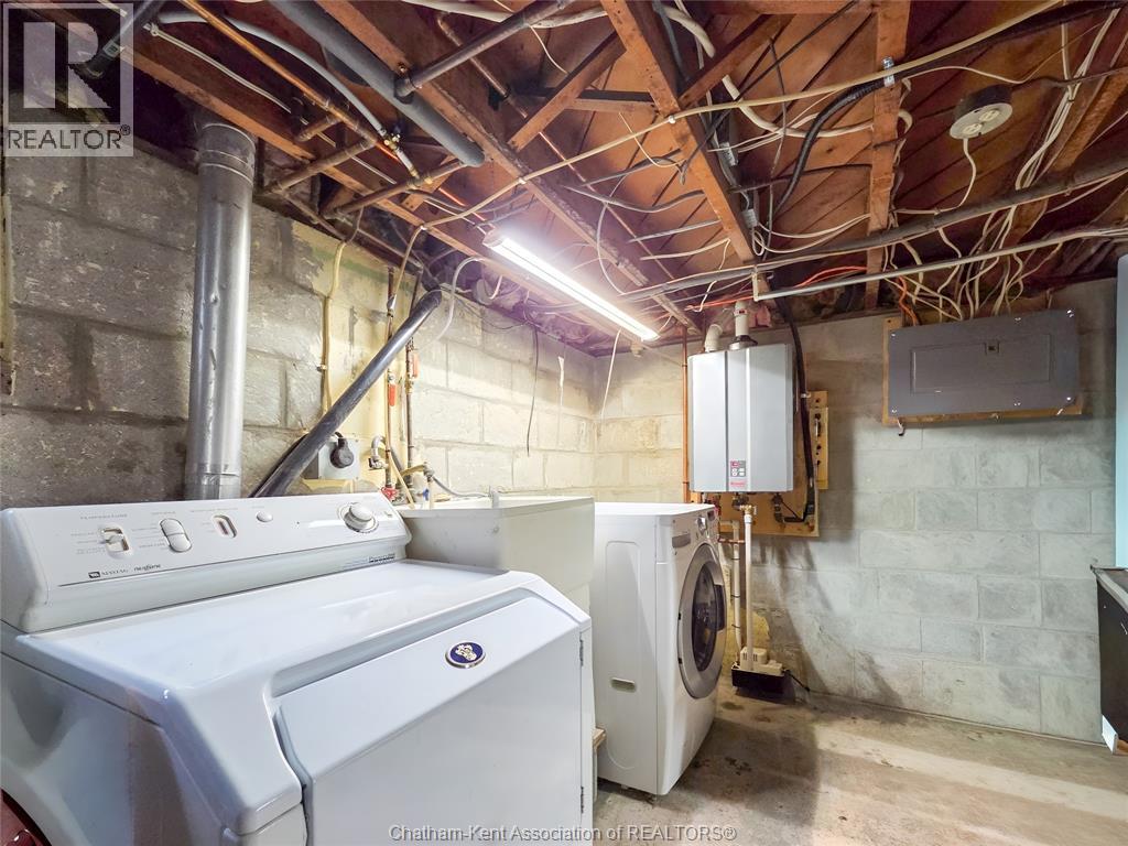 426 Victoria AVENUE - 43