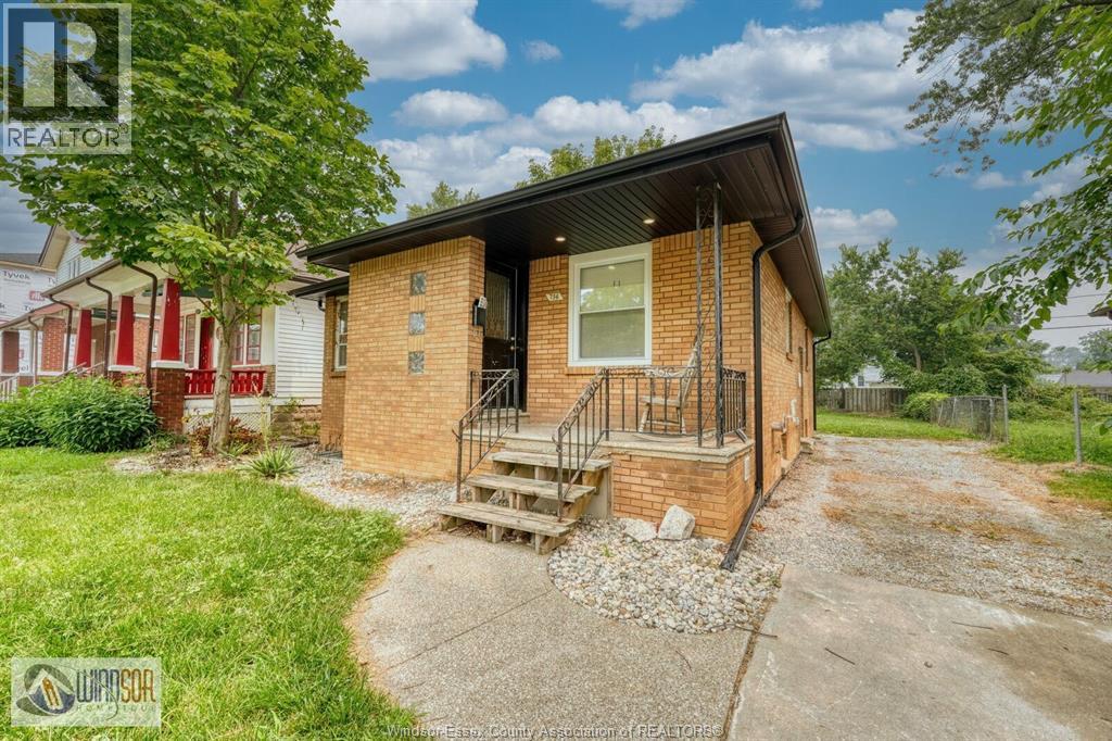 736 PARTINGTON AVENUE - 5