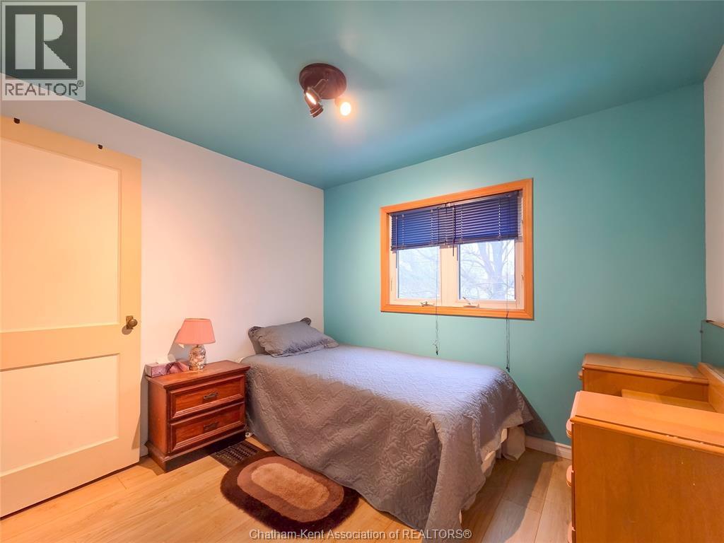 426 Victoria AVENUE - 33