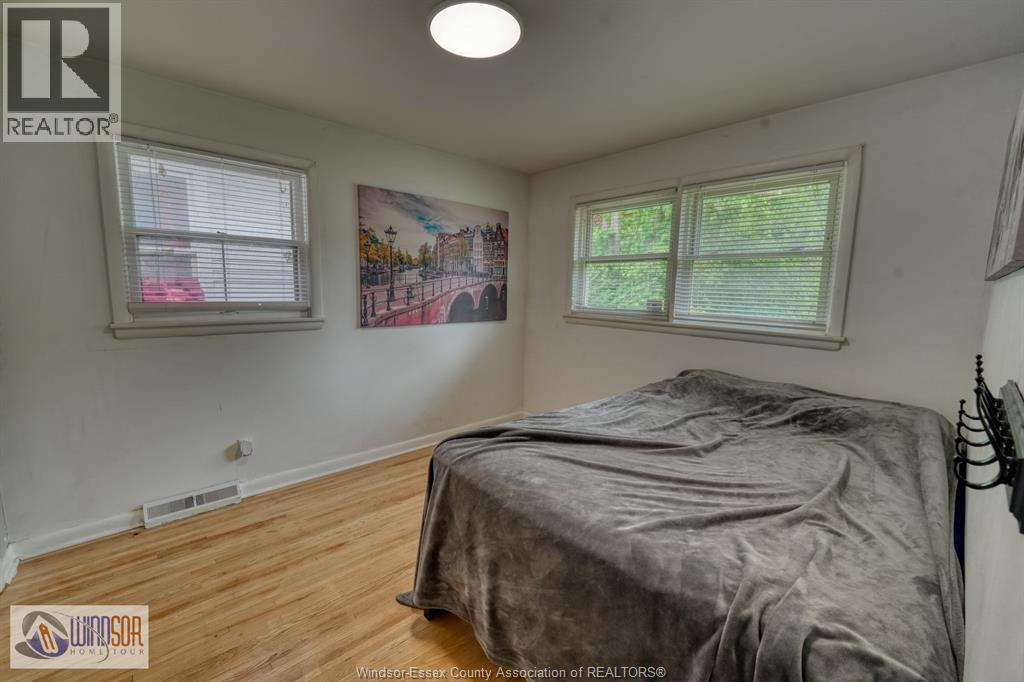 736 PARTINGTON AVENUE - 21